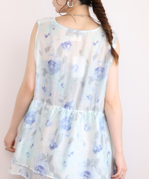 Arinomama(アリノママ)の「Arinomama 花柄シア ノースリブラウス(シャツ/ブラウス・レディース・ベージュ系/ブラウン系/スカイブルー系/ライトグリーン系・FREE)」の5枚目の写真