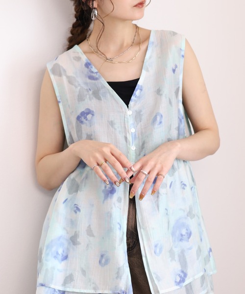 Arinomama(アリノママ)の「Arinomama 花柄シア ノースリブラウス(シャツ/ブラウス・レディース・ベージュ系/ブラウン系/スカイブルー系/ライトグリーン系・FREE)」の13枚目の写真