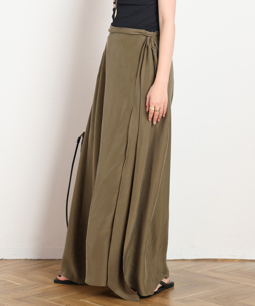 AP STUDIO（エーピーストゥディオ）の「【RUOHAN/ローハン】TULA WRAP SKIRT(Khaki)（スカート・レディース・カーキ・FREE）」の2枚目の写真