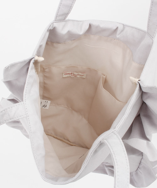 earth music&ecology(アースミュージックアンドエコロジー)の「【2016Spring】フリルトートバッグ(トートバッグ・レディース・グレー/ミント/ネイビー/ブラック・FREE)」の13枚目の写真