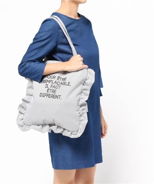 earth music&ecology(アースミュージックアンドエコロジー)の「【2016Spring】フリルトートバッグ(トートバッグ・レディース・グレー/ミント/ネイビー/ブラック・FREE)」の7枚目の写真