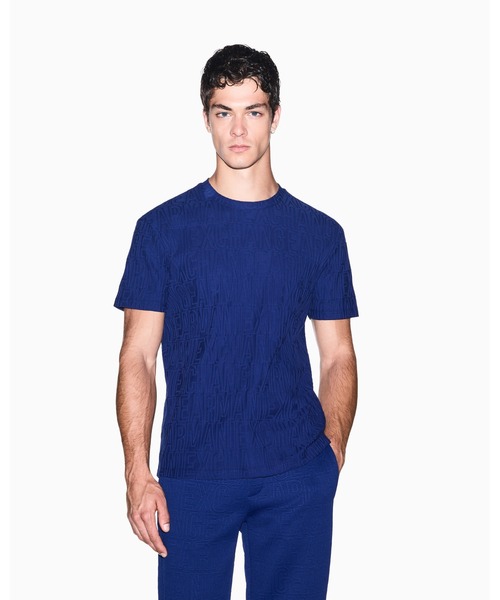 ARMANI EXCHANGE(アルマーニエクスチェンジ)の「【A|X アルマーニ エクスチェンジ】オールオーバージャカードロゴ レギュラーフィット 半袖クルーネックTシャツ/REGULAR(Tシャツ/カットソー・メンズ・ブラック/ブルー・X-SMALL/XX-LARGE/LARGE/X-LARGE/SMALL/MEDIUM)」の1枚目の写真