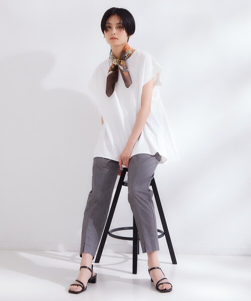OPAQUE.CLIP(オペークドットクリップ)の「【接触冷感】バックフレアドッキングカットソー《洗濯機OK》(Tシャツ/カットソー・レディース・ホワイト/ブラック/ブルー系その他/ブラウン系・42/40/38)」の5枚目の写真