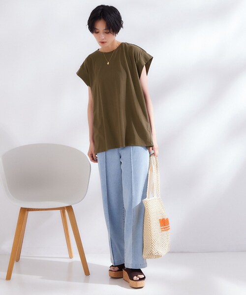 OPAQUE.CLIP(オペークドットクリップ)の「【接触冷感】バックフレアドッキングカットソー《洗濯機OK》(Tシャツ/カットソー・レディース・ホワイト/ブラック/ブルー系その他/ブラウン系・42/40/38)」の12枚目の写真