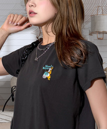 ピタピタ過ぎず上半身をすっきりと見せてくれる 「ワンポイント刺繍」のコンパクトTシャツ