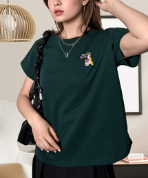 ピタピタ過ぎず上半身をすっきりと見せてくれる 「ワンポイント刺繍」のコンパクトTシャツ