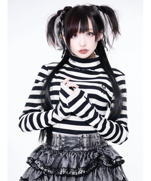 Grrr the Lipper(ガルルザリッパー)の「『Grrr the Lipper/ガルル・ザ・リッパー』タートルネックニット(薄めver)(ニット/セーター・レディース・ブラック×ホワイト/ブラック・FREE)」の5枚目の写真