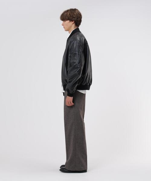 Alpha Industries(アルファインダストリーズ)の「Alpha Industries/アルファインダストリーズ/LEATHER MA-1 HERITAGE FIT FLIGHT JACKET/レザーMA-1 ヘリテージフィット フライトジャケット(MA-1・メンズ・ブラック/ブラウン・S/M/L/2XL/XL)」の5枚目の写真