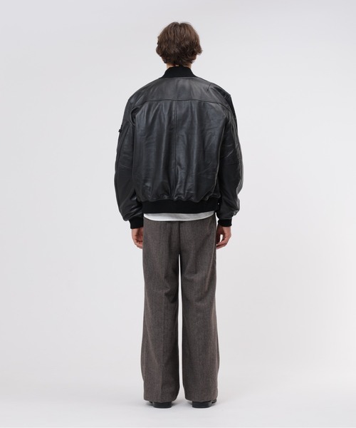 Alpha Industries(アルファインダストリーズ)の「Alpha Industries/アルファインダストリーズ/LEATHER MA-1 HERITAGE FIT FLIGHT JACKET/レザーMA-1 ヘリテージフィット フライトジャケット(MA-1・メンズ・ブラック/ブラウン・S/M/L/2XL/XL)」の5枚目の写真