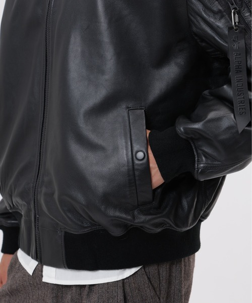 Alpha Industries(アルファインダストリーズ)の「Alpha Industries/アルファインダストリーズ/LEATHER MA-1 HERITAGE FIT FLIGHT JACKET/レザーMA-1 ヘリテージフィット フライトジャケット(MA-1・メンズ・ブラック/ブラウン・S/M/L/2XL/XL)」の7枚目の写真