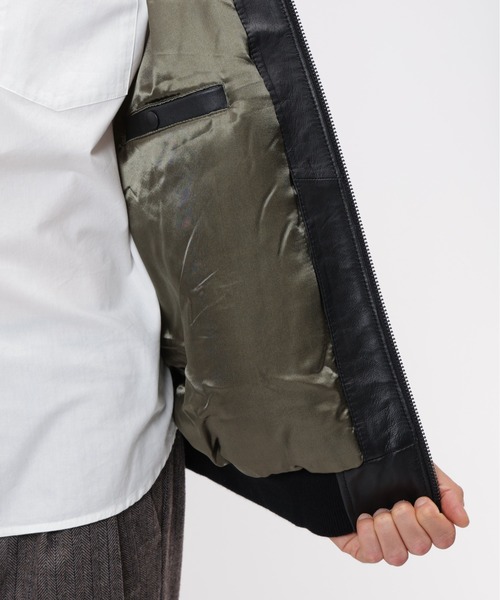 Alpha Industries(アルファインダストリーズ)の「Alpha Industries/アルファインダストリーズ/LEATHER MA-1 HERITAGE FIT FLIGHT JACKET/レザーMA-1 ヘリテージフィット フライトジャケット(MA-1・メンズ・ブラック/ブラウン・S/M/L/2XL/XL)」の8枚目の写真