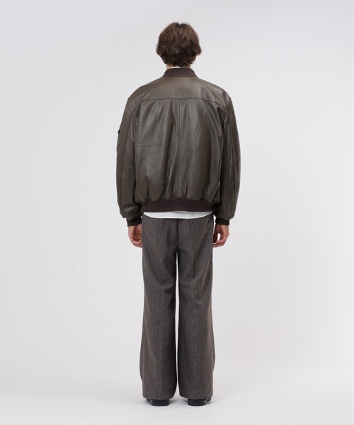 Alpha Industries(アルファインダストリーズ)の「Alpha Industries/アルファインダストリーズ/LEATHER MA-1 HERITAGE FIT FLIGHT JACKET/レザーMA-1 ヘリテージフィット フライトジャケット(MA-1・メンズ・ブラック/ブラウン・S/M/L/2XL/XL)」の14枚目の写真