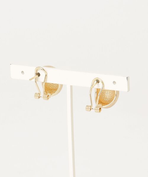 ALWAYS GOOD TIME（オルウェイズグッドタイム）の「ぷっくりフォルム マットメタルピアス / 上品ミニマルデザイン ゴールド・シルバー（ピアス（両耳用）・レディース・シルバー/ゴールド・FREE）」の12枚目の写真