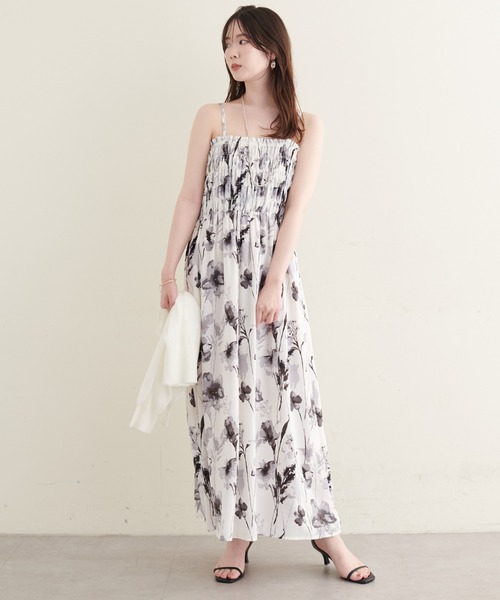 natural couture(ナチュラルクチュール)の「シャーリングキャミワンピース(ワンピース・レディース・ブラック/オフホワイト/ピンク・FREE)」の8枚目の写真