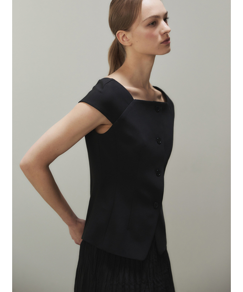 LETQSTUDIO（レチケットスタジオ）の「ワイドスクエアネックジャケット、ブラック（その他アウター・レディース・その他・SMALL/MEDIUM）」の2枚目の写真