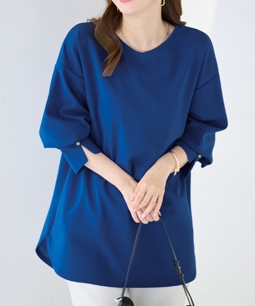 alotta(アロッタ)の「【シワになりにくい】楽ちん×上品見え!パール付き裾ラウンドカットソートップス(シャツ/ブラウス・レディース・ワインレッド/ネイビー/モカ/ロイヤルブルー・M/L/LL)」の18枚目の写真