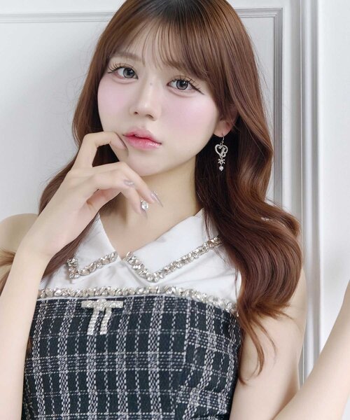 OLIVE des OLIVE(オリーブデオリーブ)の「【Belle Charme】Crystal Logo Pierce(ピアス(両耳用)・レディース・シルバー・FREE)」の2枚目の写真