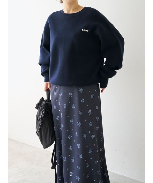 emmi(エミ)の「フラワープリントナロースカート【セットアップ対応】(スカート・レディース・アイボリー/ネイビー・1/0)」の5枚目の写真