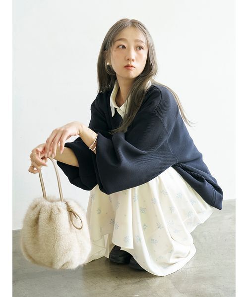 emmi(エミ)の「フラワープリントナロースカート【セットアップ対応】(スカート・レディース・アイボリー/ネイビー・1/0)」の7枚目の写真