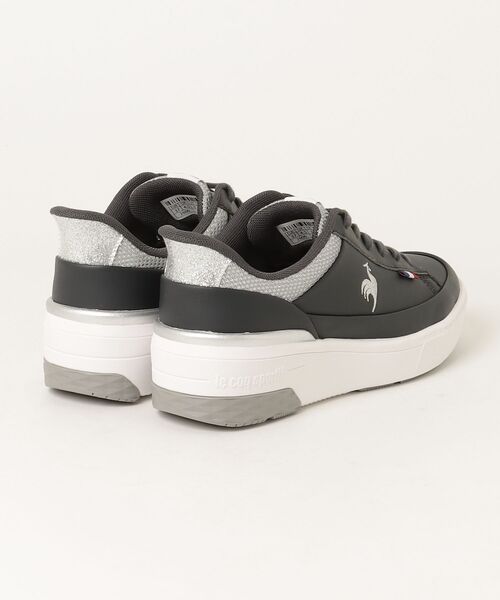 le coq sportif（ルコックスポルティフ）の「LCS セーヴル リフト III SI  /  LCS SEVRES LIFT III SI（スニーカー・レディース・ブルー系その他6/ホワイト×ゴールド・23.5cm/24.0cm/24.5cm/25.0cm/23.0cm/22.5cm）」の5枚目の写真