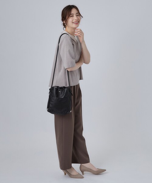 SHOO・LA・RUE(シューラルー)の「巾着ミニショルダーバッグ(ショルダーバッグ・レディース・イエロー/ブラック/ナチュラル・00)」の5枚目の写真