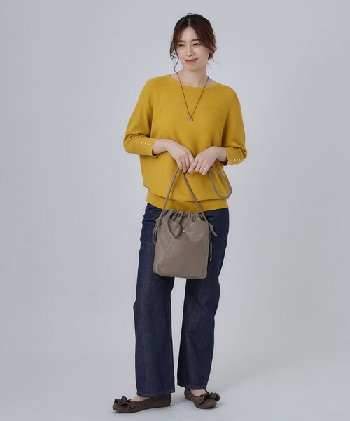 SHOO・LA・RUE(シューラルー)の「巾着ミニショルダーバッグ(ショルダーバッグ・レディース・イエロー/ブラック/ナチュラル・00)」の9枚目の写真