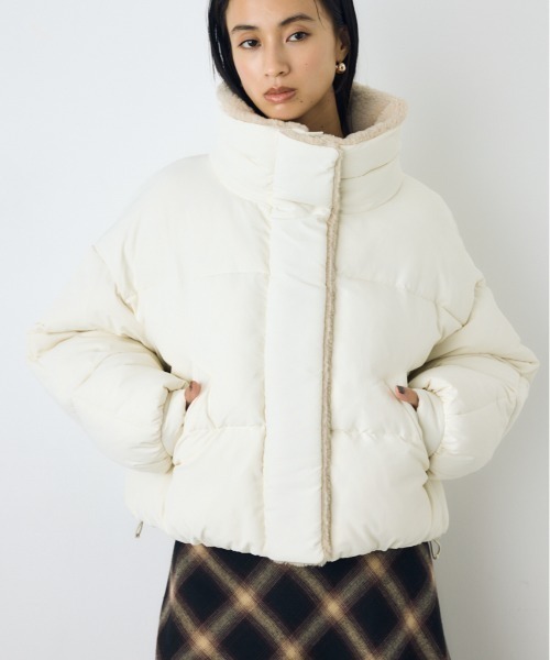AZUL by moussy(アズールバイマウジー)の「【ボリュームたっぷり♪】ボアスタンドカラー中綿コート 秋服 冬服 スタンドネック ハイネック 防寒 暖かい(ブルゾン・レディース・ブラック/ブラウン/アイボリー・MEDIUM/SMALL)」の1枚目の写真