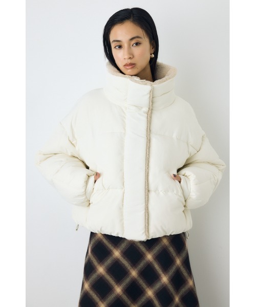AZUL by moussy(アズールバイマウジー)の「【ボリュームたっぷり♪】ボアスタンドカラー中綿コート 秋服 冬服 スタンドネック ハイネック 防寒 暖かい(ブルゾン・レディース・ブラック/ブラウン/アイボリー・MEDIUM/SMALL)」の4枚目の写真