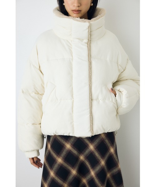AZUL by moussy(アズールバイマウジー)の「【ボリュームたっぷり♪】ボアスタンドカラー中綿コート 秋服 冬服 スタンドネック ハイネック 防寒 暖かい(ブルゾン・レディース・ブラック/ブラウン/アイボリー・MEDIUM/SMALL)」の6枚目の写真