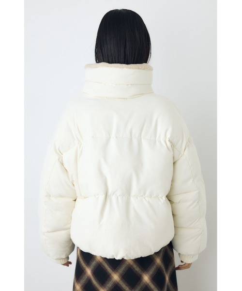 AZUL by moussy(アズールバイマウジー)の「【ボリュームたっぷり♪】ボアスタンドカラー中綿コート 秋服 冬服 スタンドネック ハイネック 防寒 暖かい(ブルゾン・レディース・ブラック/ブラウン/アイボリー・MEDIUM/SMALL)」の9枚目の写真
