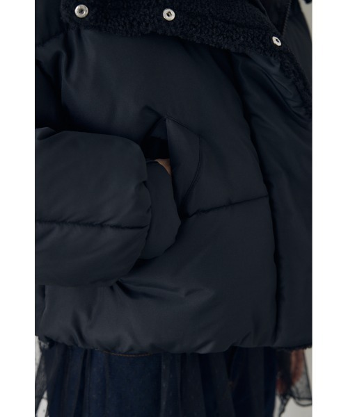 AZUL by moussy(アズールバイマウジー)の「【ボリュームたっぷり♪】ボアスタンドカラー中綿コート 秋服 冬服 スタンドネック ハイネック 防寒 暖かい(ブルゾン・レディース・ブラック/ブラウン/アイボリー・MEDIUM/SMALL)」の22枚目の写真