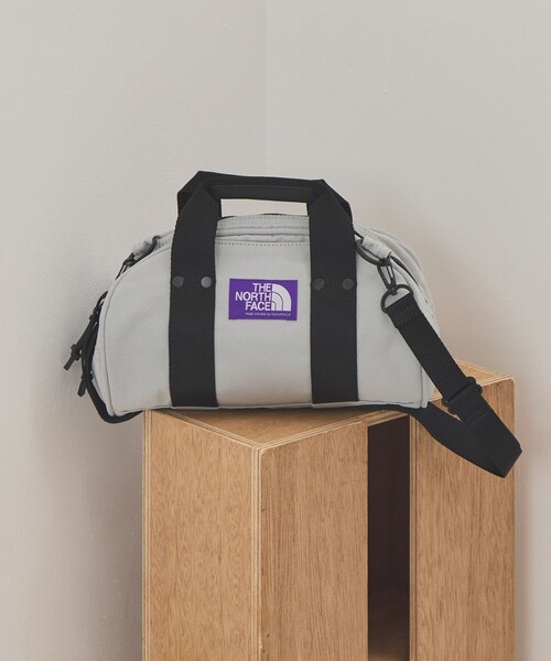 THE NORTH FACE PURPLE LABEL(ザ ノースフェイス パープルレーベル)の「【THE NORTH FACE PURPLE LABEL/ザ・ノース・フェイス パープルレーベル】Field Demi Duffle Bag/フィールド デミ ダッフルバッグ//通勤/軽量/2WAY/サブバック/手持ち/肩掛け(ショルダーバッグ・レディース・ブラウン/ブラック/ライトグレー・FREE)」の3枚目の写真