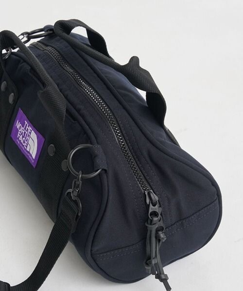 THE NORTH FACE PURPLE LABEL(ザ ノースフェイス パープルレーベル)の「【THE NORTH FACE PURPLE LABEL/ザ・ノース・フェイス パープルレーベル】Field Demi Duffle Bag/フィールド デミ ダッフルバッグ//通勤/軽量/2WAY/サブバック/手持ち/肩掛け(ショルダーバッグ・レディース・ブラウン/ブラック/ライトグレー・FREE)」の9枚目の写真