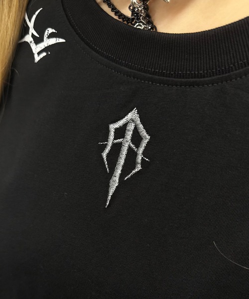 ATMARK(アットマーク)の「<2サイズ展開 / ユニセックス>ATMARK アソート オリジナル ブラック半袖Tシャツ ラインストーン トライバル ラメ刺繍(Tシャツ/カットソー・メンズ・ブラック/ブラック系2/ブラック系3・M/L)」の10枚目の写真