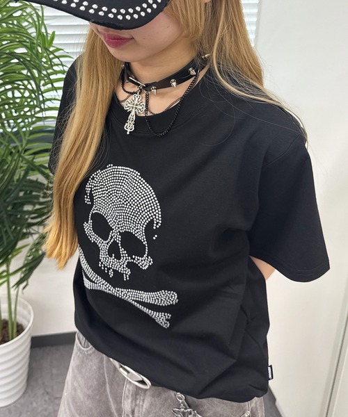 ATMARK(アットマーク)の「<2サイズ展開 / ユニセックス>ATMARK アソート オリジナル ブラック半袖Tシャツ ラインストーン トライバル ラメ刺繍(Tシャツ/カットソー・メンズ・ブラック/ブラック系2/ブラック系3・M/L)」の21枚目の写真