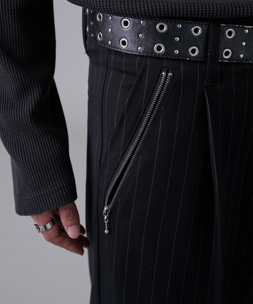 EVOLVERA（エボルヴェラー）の「Zip-Design Baggy Slacks / ジップデザインバギースラックス（スラックス・メンズ・ブラック/ネイビー系1・M/L）」の14枚目の写真