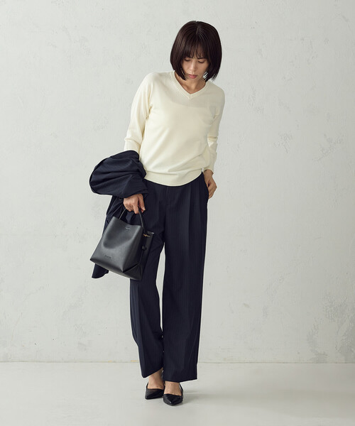 COMME CA ISM(コムサイズム)の「【マシンウォッシャブル】ベーシックニット Vネックニット(ニット/セーター・レディース・ネイビー/ブラック/レッド/ホワイト・L/M)」の7枚目の写真
