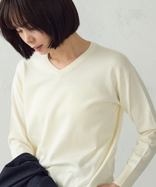 COMME CA ISM(コムサイズム)の「【マシンウォッシャブル】ベーシックニット Vネックニット(ニット/セーター・レディース・ネイビー/ブラック/レッド/ホワイト・L/M)」の13枚目の写真