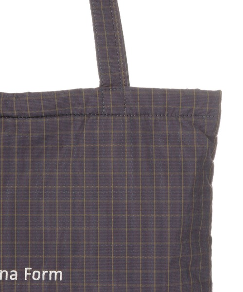 LAKOLE(ラコレ)の「パテッドチェックトートBAG / 1068249(トートバッグ・メンズ・パープル/カーキ・FREE)」の11枚目の写真