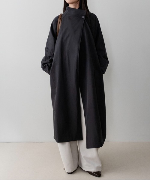 on:nue(オンニュ)の「【on:nue】ウエストベルト2WAYスタンドカラーコート/26-27 AW COLLECTION(トレンチコート・レディース・チャコールグレー/アイボリー/ブラック・FREE)」の17枚目の写真