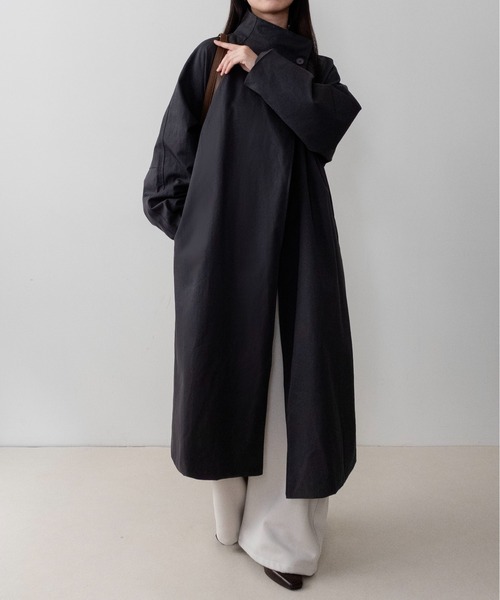 on:nue(オンニュ)の「【on:nue】ウエストベルト2WAYスタンドカラーコート/26-27 AW COLLECTION(トレンチコート・レディース・チャコールグレー/アイボリー/ブラック・FREE)」の18枚目の写真