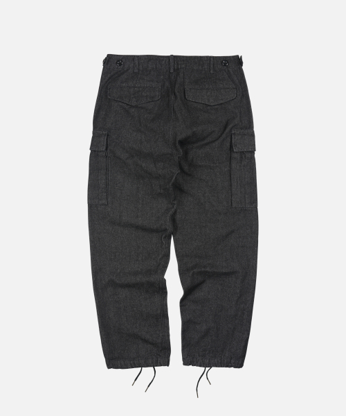 FRIZMWORKS(フリズムワークス)の「ARMY POCKET CARGO PANTS _ BLACK DENIM(デニムパンツ・メンズ・その他・SMALL/MEDIUM/LARGE/X-LARGE)」の3枚目の写真
