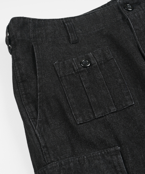 FRIZMWORKS(フリズムワークス)の「ARMY POCKET CARGO PANTS _ BLACK DENIM(デニムパンツ・メンズ・その他・SMALL/MEDIUM/LARGE/X-LARGE)」の4枚目の写真