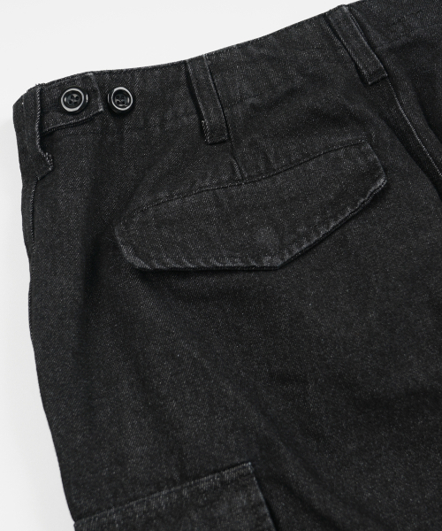 FRIZMWORKS(フリズムワークス)の「ARMY POCKET CARGO PANTS _ BLACK DENIM(デニムパンツ・メンズ・その他・SMALL/MEDIUM/LARGE/X-LARGE)」の8枚目の写真