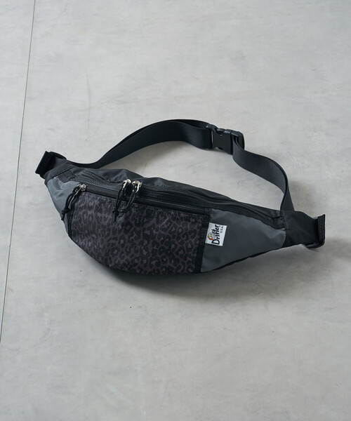 FREAK'S STORE(フリークスストア)の「Drifter × FREAK'S STORE/ドリフター 別注 WAIST PACK/ウエストパック(ショルダーバッグ・レディース・レオパード/ブラウン/バーガンディー・ONE SIZE)」の8枚目の写真