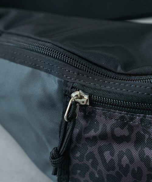 FREAK'S STORE(フリークスストア)の「Drifter × FREAK'S STORE/ドリフター 別注 WAIST PACK/ウエストパック(ショルダーバッグ・レディース・レオパード/ブラウン/バーガンディー・ONE SIZE)」の16枚目の写真