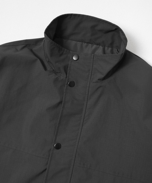 ITEMS URBANRESEARCH(アイテムズ アーバンリサーチ)の「『防風/撥水』ナイロンスタンドネックミリタリーブルゾン(ブルゾン・メンズ・ブラック/カーキ/グレー系その他・MEDIUM/LARGE)」の11枚目の写真