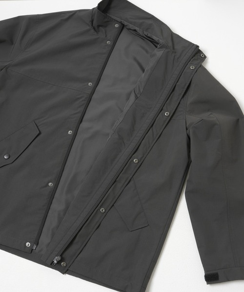 ITEMS URBANRESEARCH(アイテムズ アーバンリサーチ)の「『防風/撥水』ナイロンスタンドネックミリタリーブルゾン(ブルゾン・メンズ・ブラック/カーキ/グレー系その他・MEDIUM/LARGE)」の16枚目の写真