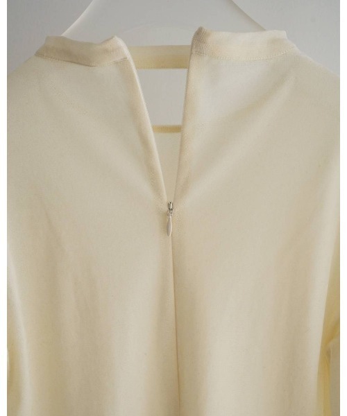 anuke(アンヌーク)の「anuke Velour Tie Tops(Tシャツ/カットソー・レディース・オフホワイト/ブラック・FREE)」の4枚目の写真
