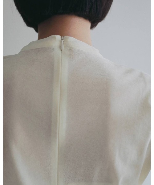 anuke(アンヌーク)の「anuke Velour Tie Tops(Tシャツ/カットソー・レディース・オフホワイト/ブラック・FREE)」の8枚目の写真
